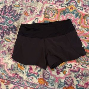 Lululemon shorts (size 6) (black)